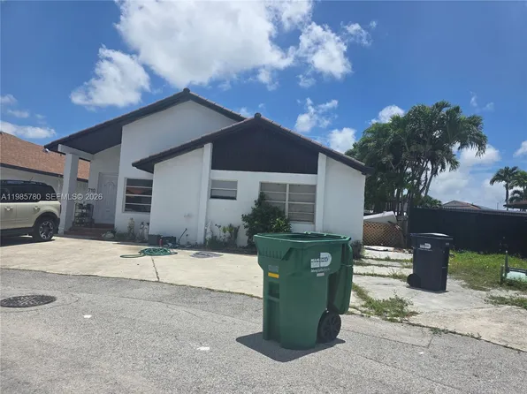 710 SW 99th Court Cir, Miami, FL 33174