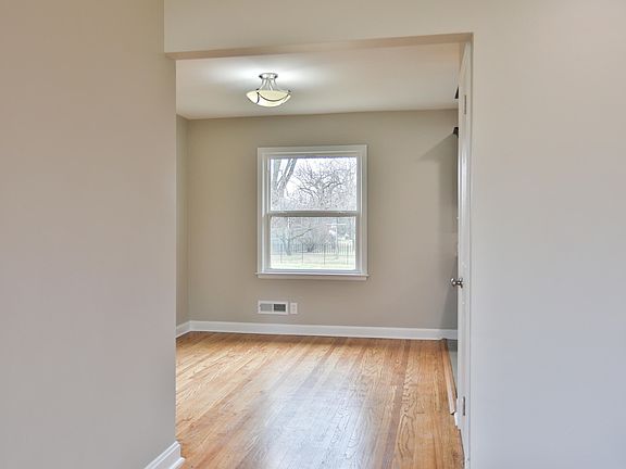 5th image of 10008 Bentford Dr