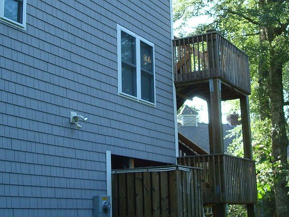 5th image of 1024 Meridian Dr