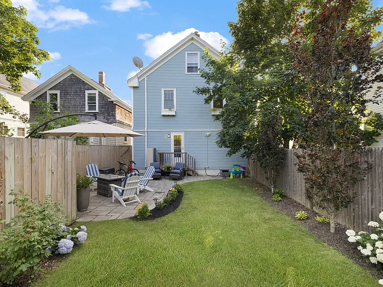 35 Hall Ave — Photo 31