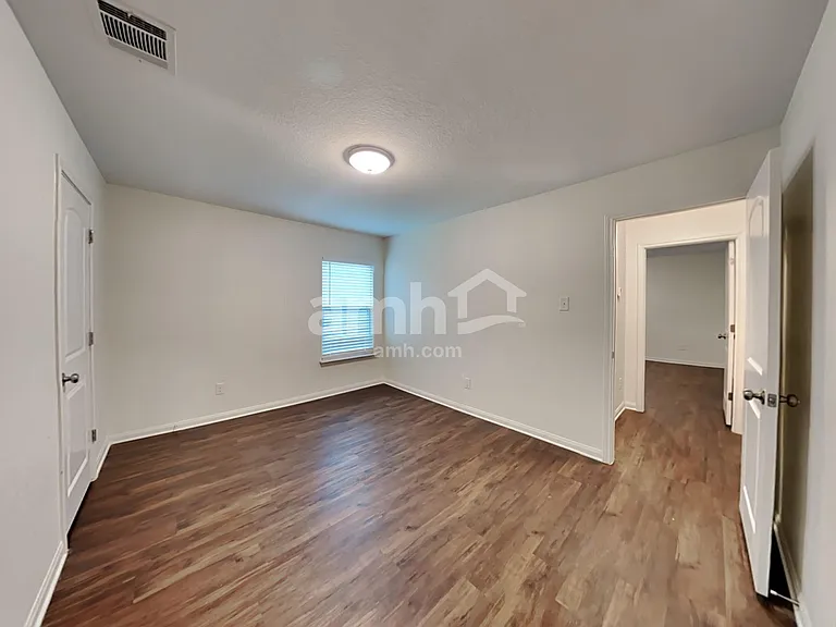 1564 Breanna Ln — Photo 10