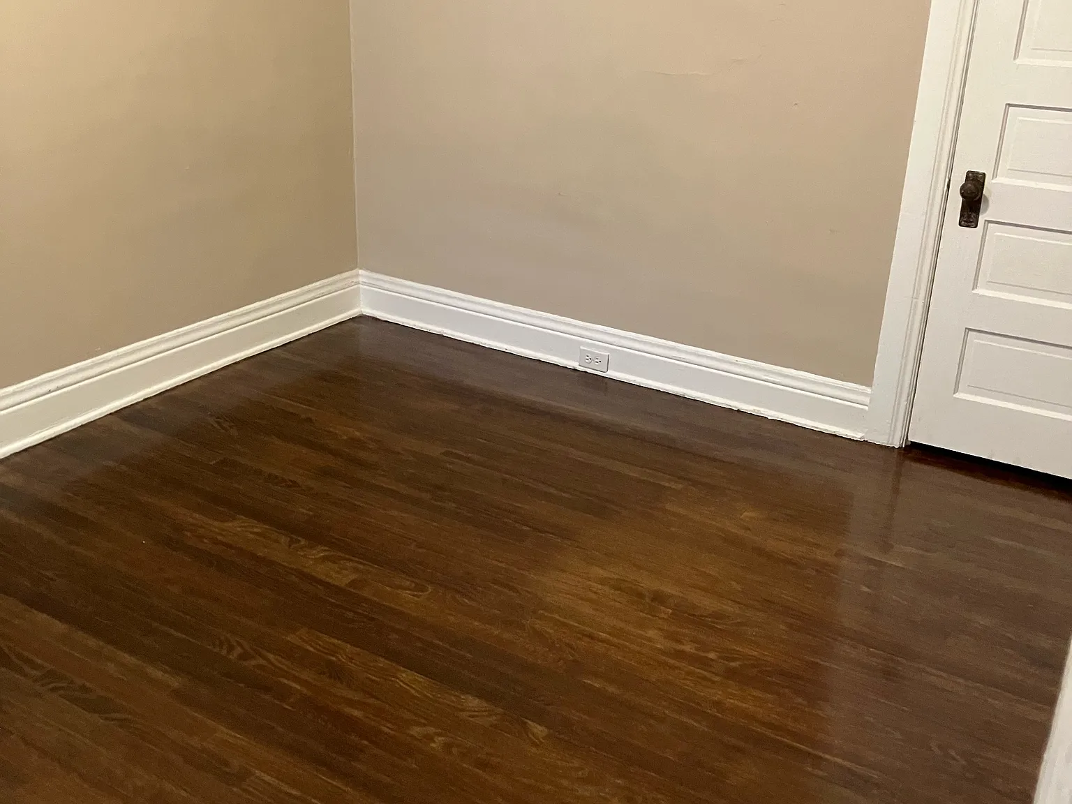 2 bed, 1096 sqft, $2,000 — Photo 2