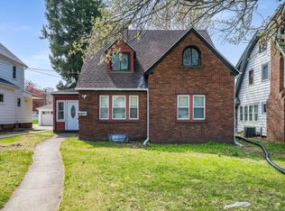 1611 Jackson St, Rockford, IL
