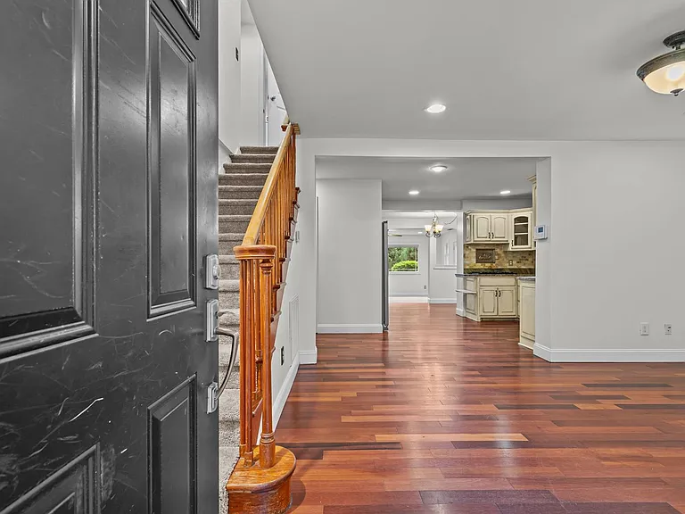 835 N Ashe St — Photo 26