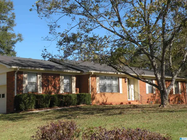 34 Forest Glen Rd, Sylacauga, AL 35150