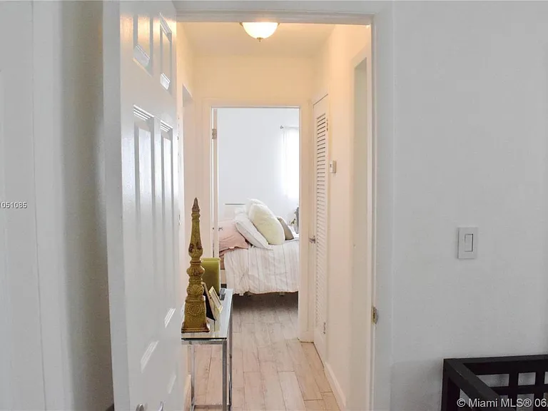 735 NW 13th Ave #4 — Photo 7