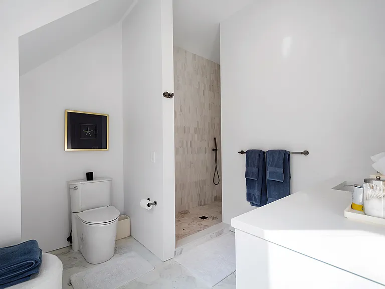 179 Skimhampton Rd — Photo 34