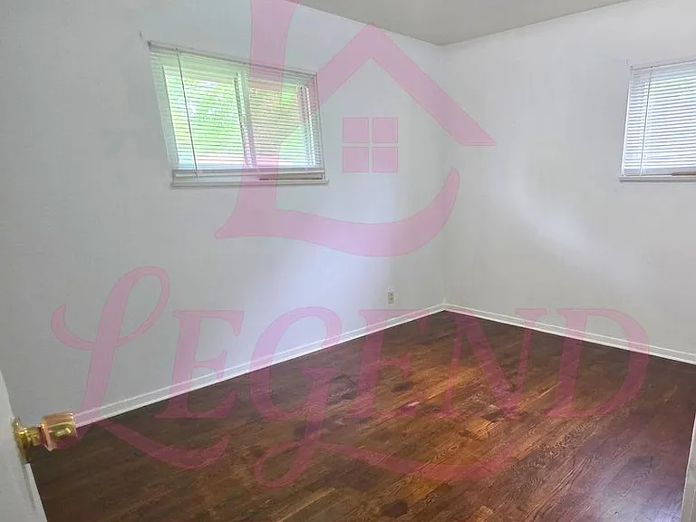 10604 Spring Garden Dr — Photo 12