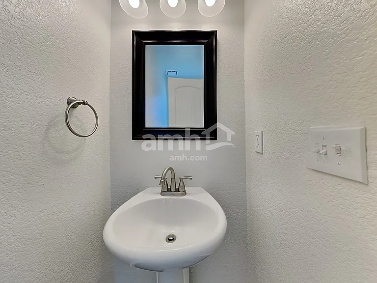 2496 Sierra Springs Dr — Photo 10