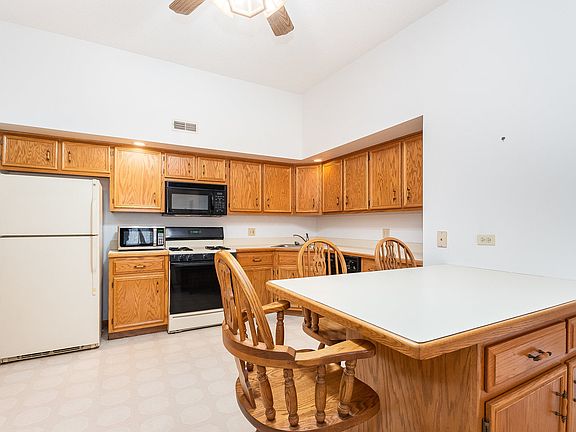 4th image of 1283 Mesa Dr #1283
