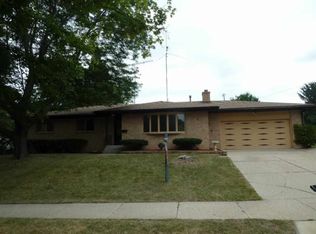5914 S Hill Dr, Madison, WI 53705