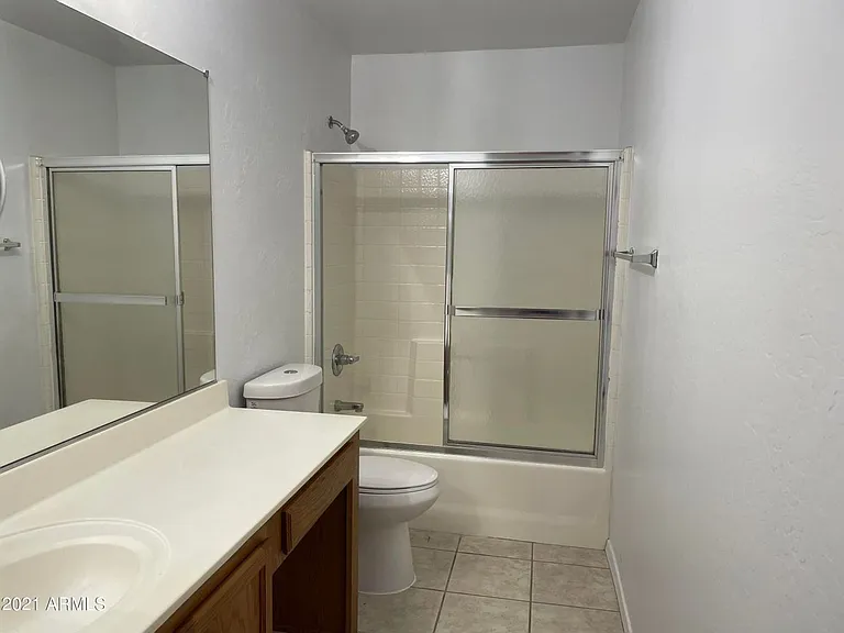 15969 W Madison St — Photo 14