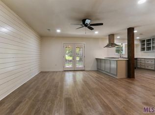 12728 Pleasant Ridge Dr, Walker, LA 70785