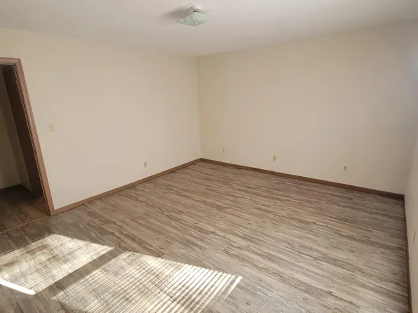 51 Youngman Rd APT 6, Murphysboro, IL 62966