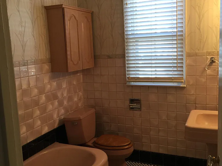 Retro Bathroom with deep tub