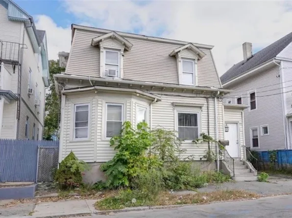 197 Althea St, Providence, RI 02909