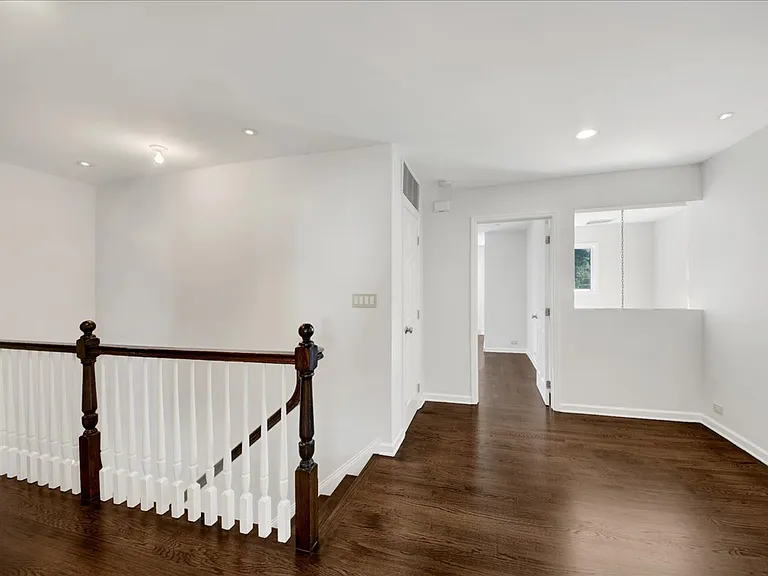 20 Plymouth Rd — Photo 32