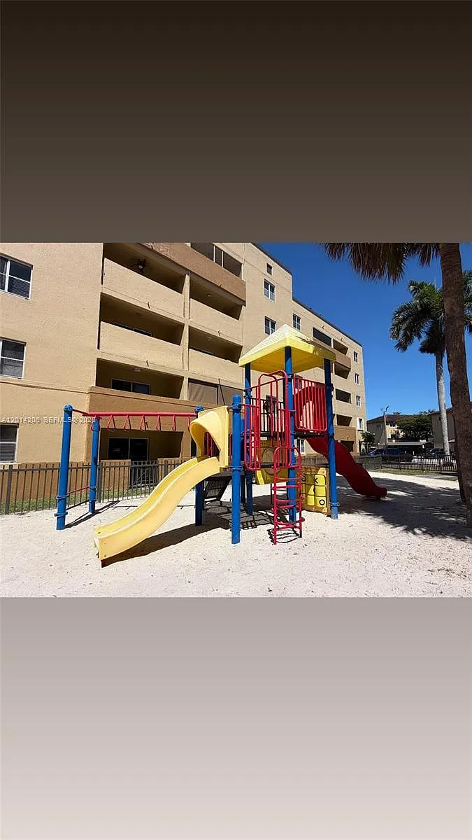 Building Photo - 14910 SW 82nd Ter #15103