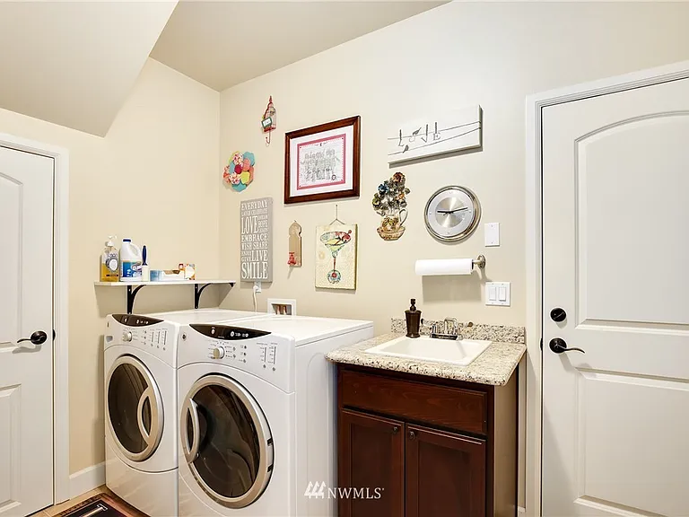5126 NE 8th St — Photo 14