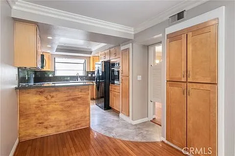 21820 Marylee St #225 — Photo 37