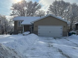 1896 73rd St, Centerville, MN 55038