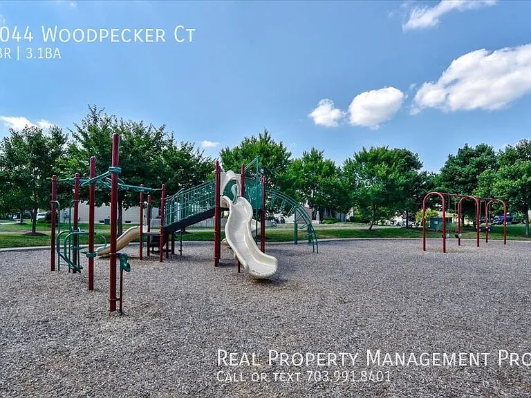 9044 Woodpecker Ct — Photo 39