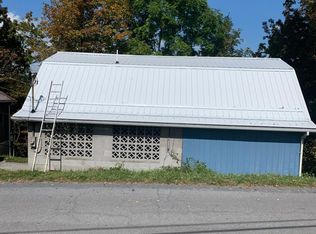 1776 Sanger Rd, Oak Hill, WV 25901