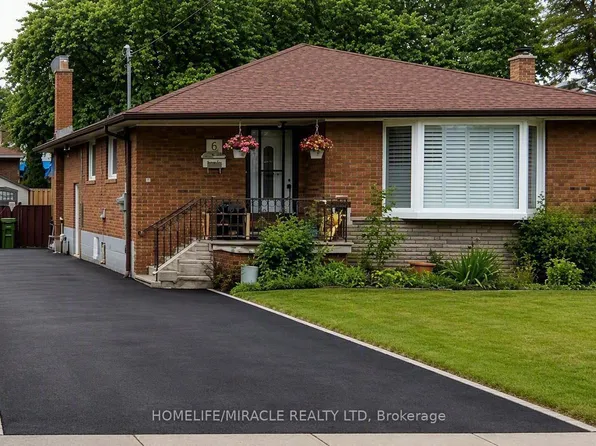 6 Barnes Cres, Toronto, ON M1G 1Z9