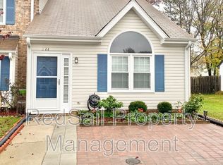 211 Crestwood Ct, Yorktown, VA 23692