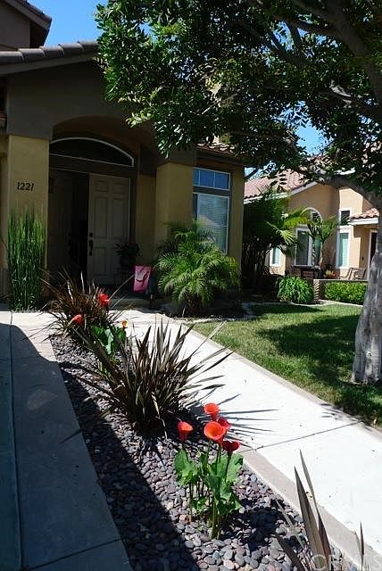 2nd image of 1221 Calle Fantasia