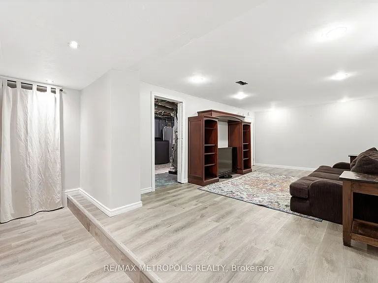 56 Charing Cross St #MAIN BSMT — Photo 22