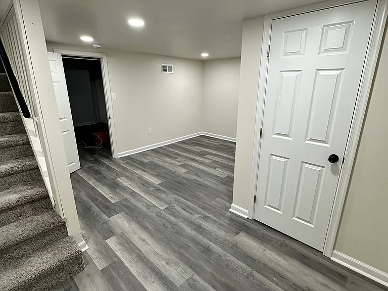 1739 Joan Ave — Photo 18