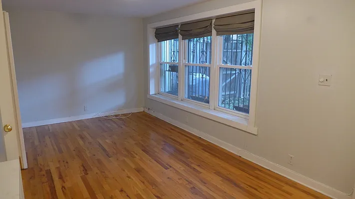 Rented by Garfield Realty  | media 17