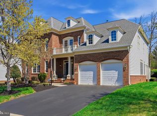 8033 Tysons Oaks Ct, Gainesville, VA