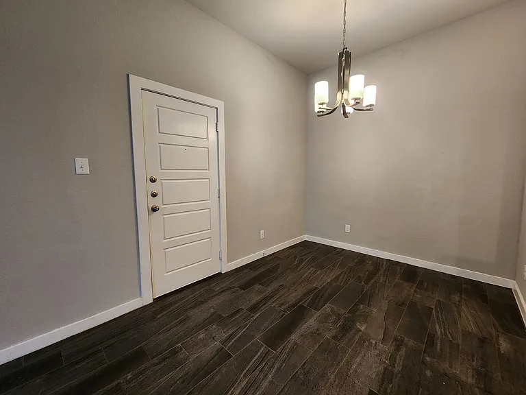 546 Creekside Frst — Photo 5