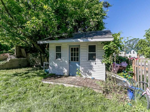 226 Queen St, Midland, ON L4R 3H1