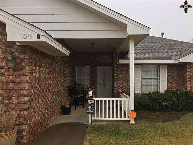 1st image of 1109 Rosewood Dr