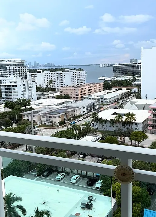 6917 Collins Ave #1624