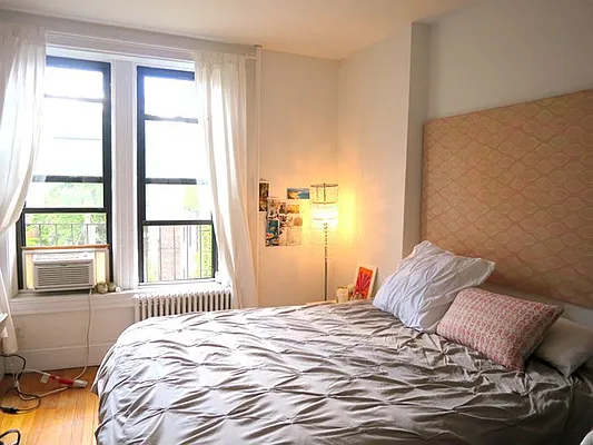 Rented by Metropolitan Realty | media 7