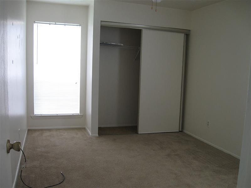 1st image of 1114 Autumn Cir APT C