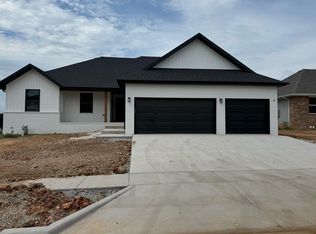 713 E Tarpon Rd, Nixa, MO 65714