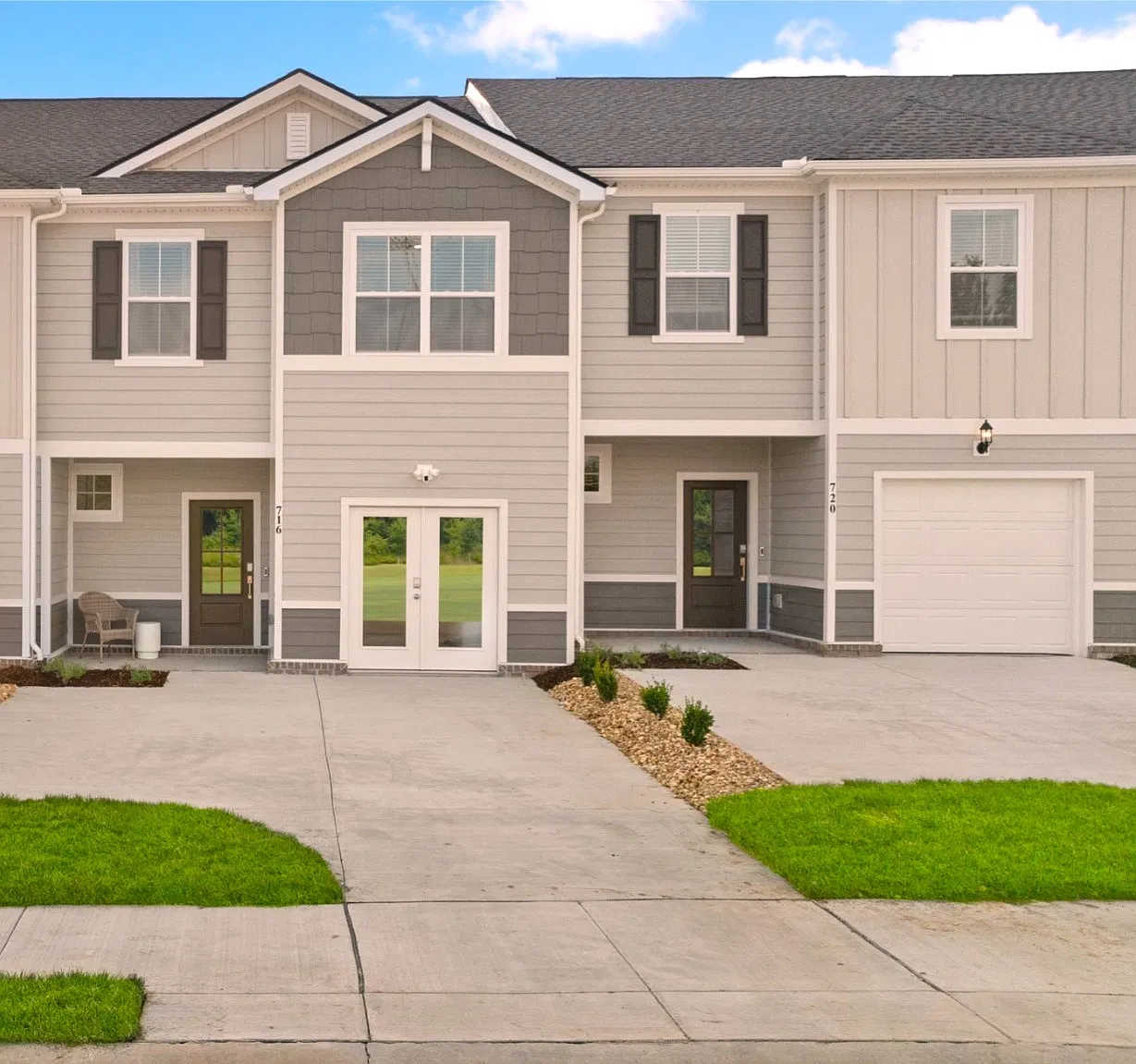3 bed, 2.5 bath, 1455 sqft, $1,900 — Photo 1