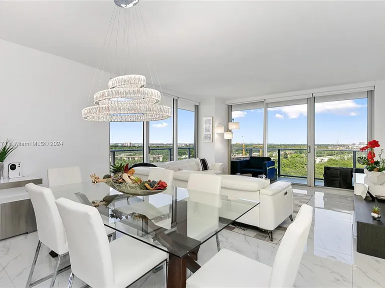 16385 Biscayne Blvd #1701 — Photo 1