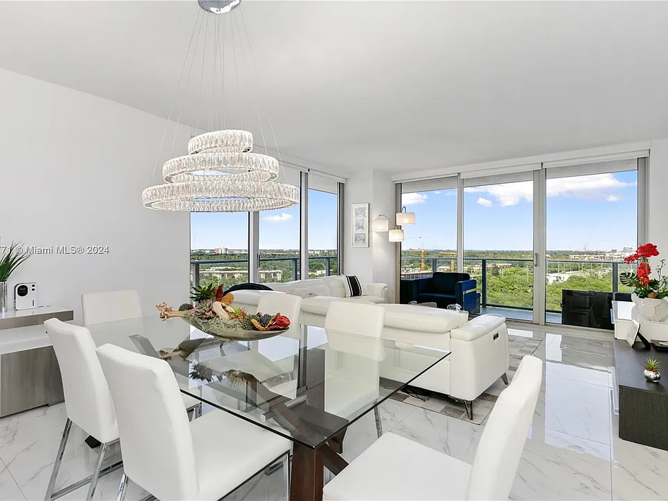 16385 Biscayne Blvd #1701