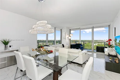 16385 Biscayne Blvd #1701 Photo 1