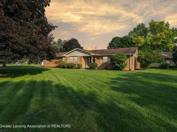 1138 Cindy Dr, Lansing, MI 48917