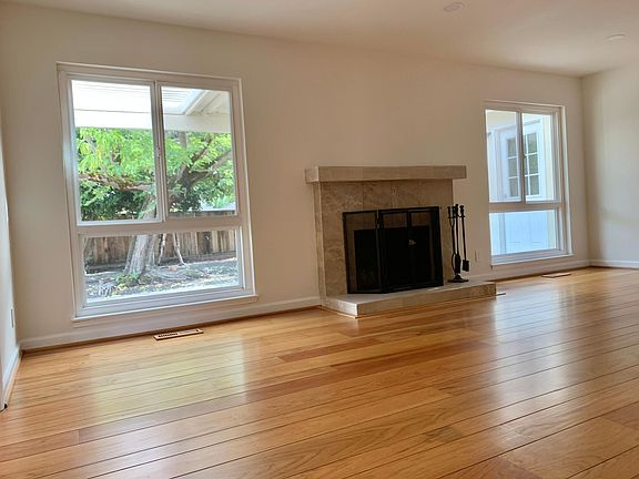4th image of 766 Christine Dr