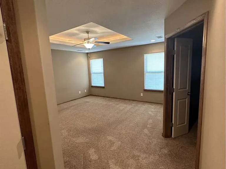505 NW Highcliffe Dr — Photo 23