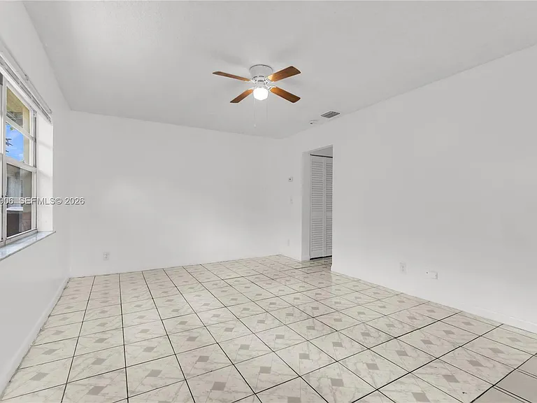 5742 Garfield St #2 — Photo 31