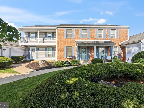 65 Ashlea Vlg, New Holland, PA 17557